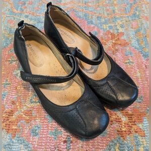 Naturlizer N5 Comfort Olive Black Mary Jane Size 5.5